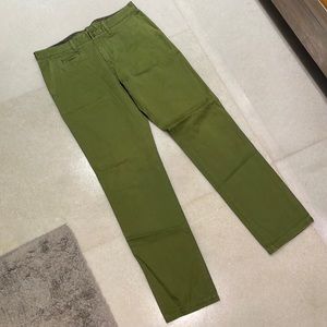 Green Burberry Size 33 Chino Comfy Fit